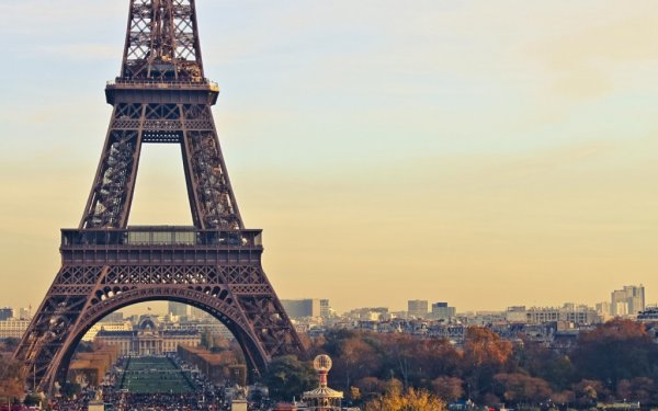 Круассаны и Эйфелева башня: удивительный Париж