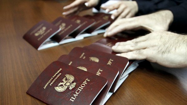 Паспорта ДНР получат активисты из Италии