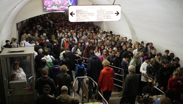 Вестибюли трех станций московского метро будут закрыты в субботу
