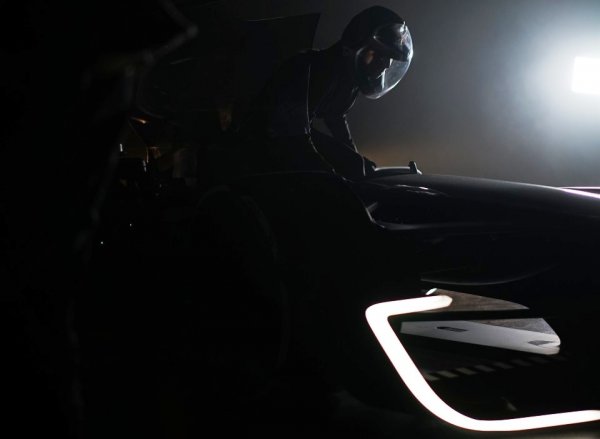Renault анонсировал концептуальный спорткар будущего