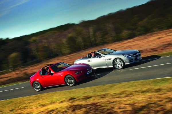 Mazda MX-5 и Mercedes-Benz SLK сравнили на "выносливость"