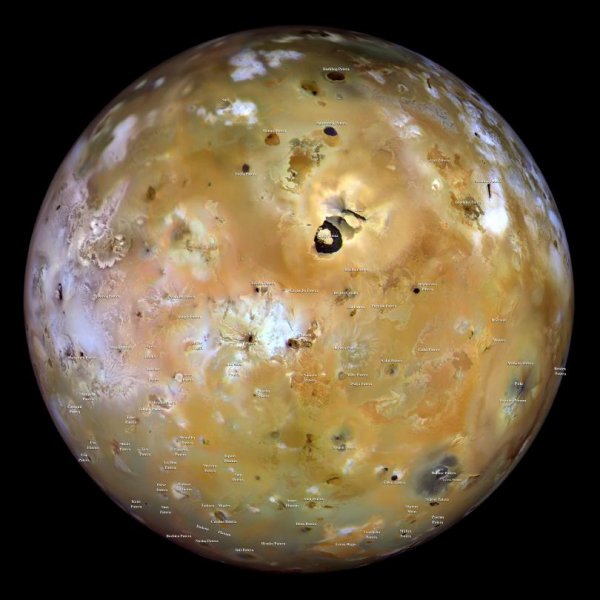 Ученые сообщили о тепловых аномалиях на спутнике планеты Юпитер