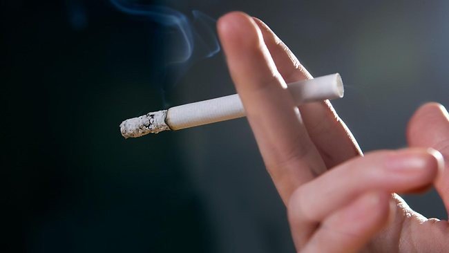 Каждый пятый житель России выкуривает пачку сигарет в день