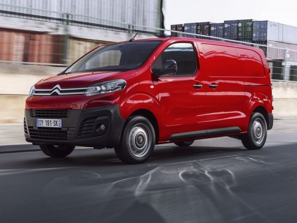 Peugeot и Citroen озвучили цены на новые фургоны для России