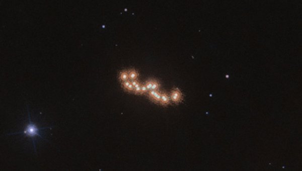Hubble заметила в космосе "танцующие" звезды