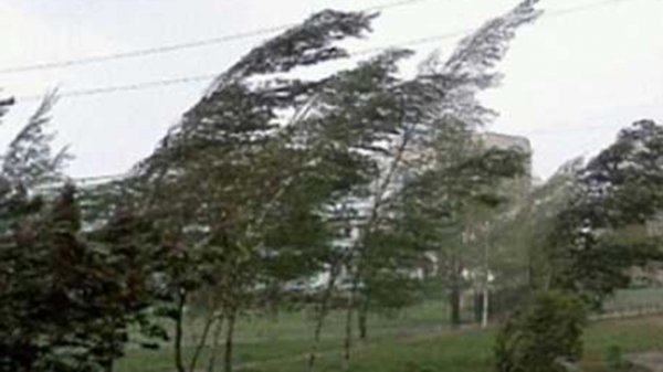 На Калужскую область снова надвигается ураган с грозой и градом