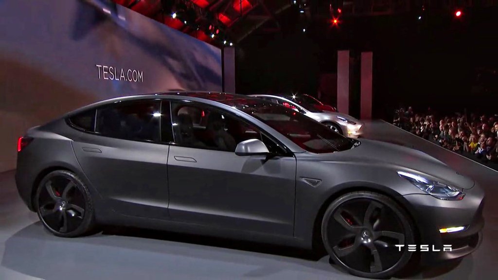 Илон Маск вскоре презентует Testa Model 3