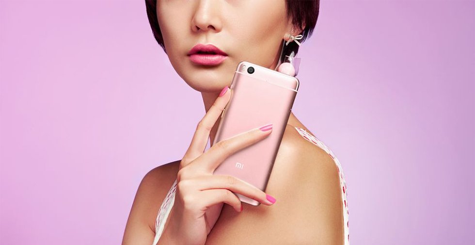 Компания Samsung будет поставлять мониторы для новых смартфонов Xiaomi