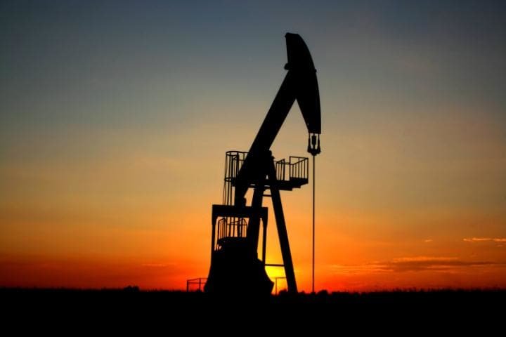 Почему нефть держится у отметки в 49 долларов