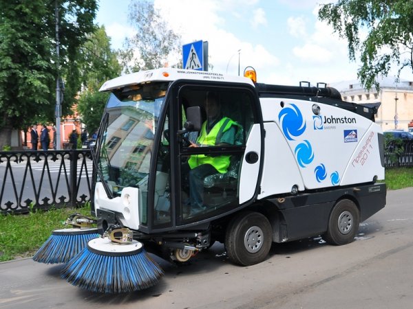 В Красноярске для уборки улиц закупят 14 единиц новой техники