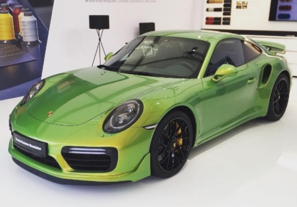 Porsche предлагает особый цвет за 100 000 долларов покупателям 911 Turbo S