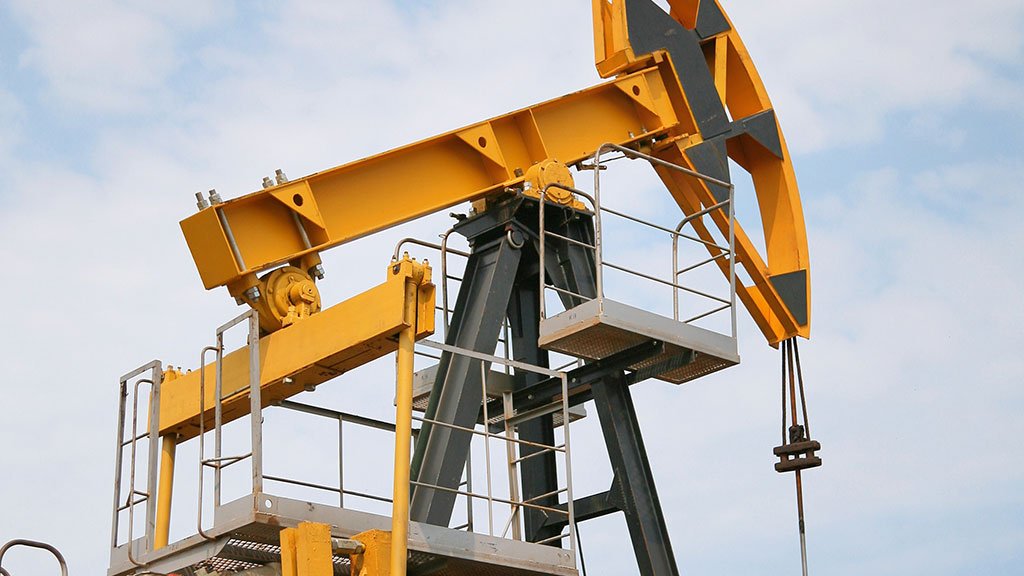 Стоимость нефти Brent превысила 56 долларов за баррель