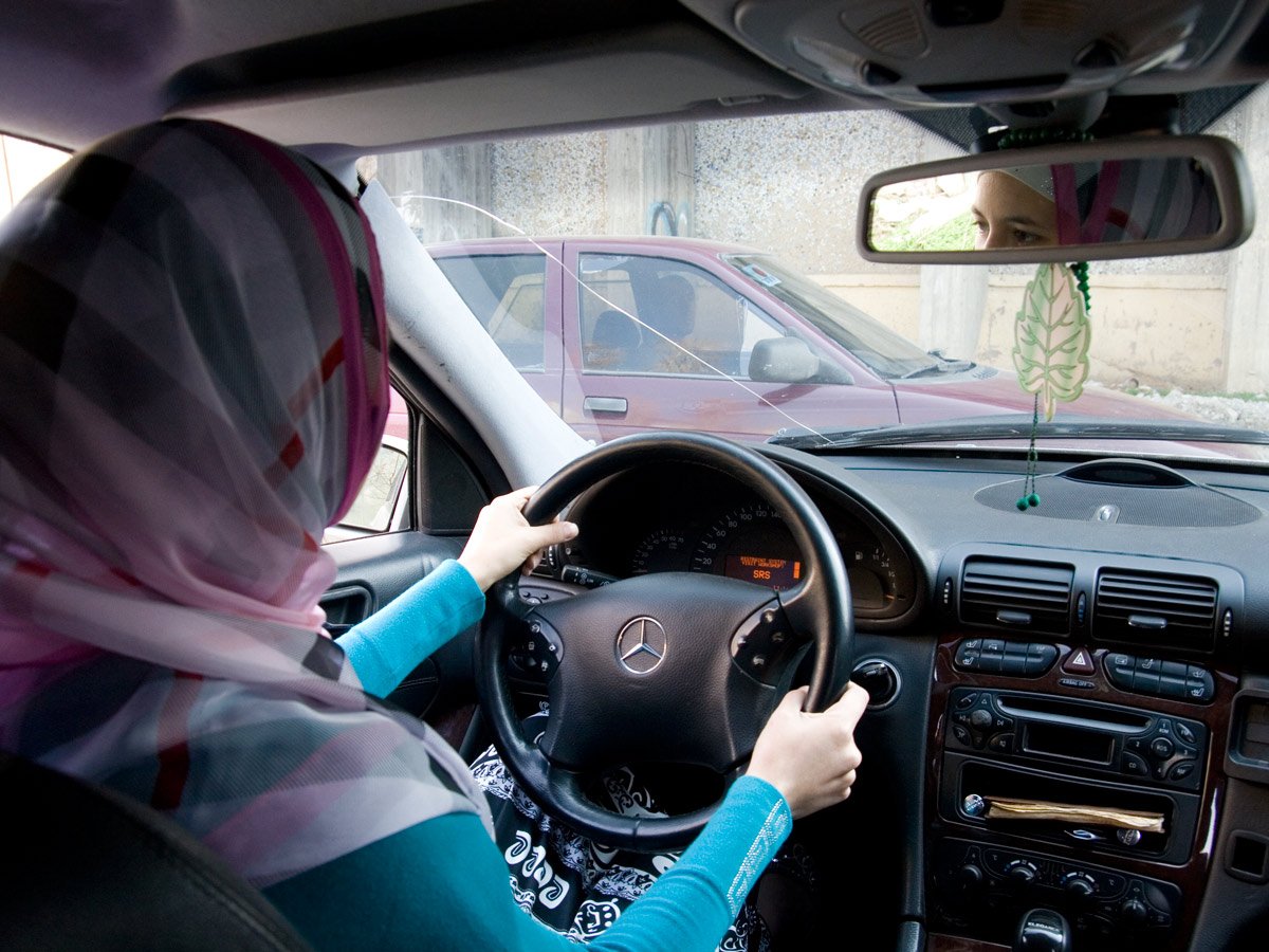 Женщинам в Саудовской Аравии разрешат управлять автомобилем
