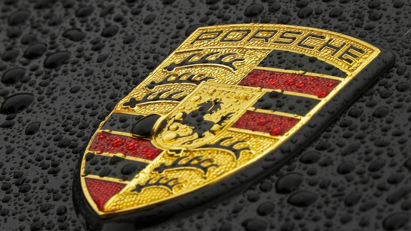 Дизайнеры представили рендер Порше 911 GT2 RS Touring Package
