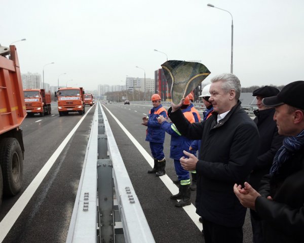 Собянин открыл новую развязку на пересечении МКАД и Профсоюзной улицы
