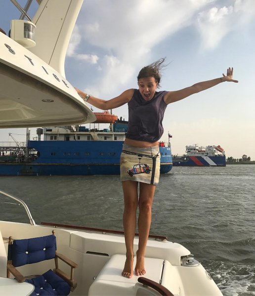 Актриса Ксения Алферова чуть не оказалась в водах Дона во время прогулки на яхте