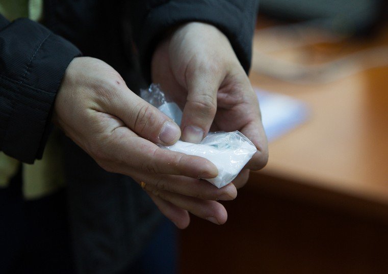 Супруги продавали в Калининграде наркотики под прикрытием прогулок с сыном