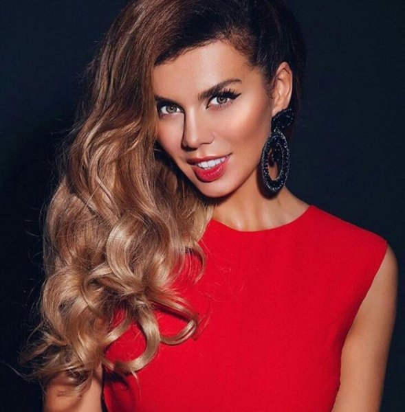 Анна Седокова раскрыла смысл нового сингла «Не твоя вина»