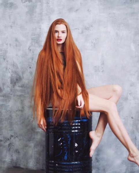 Русская красавица с невероятно рыжей шевелюрой покоряет Instagram