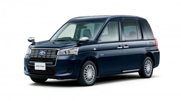 Toyota представила новый газовый автомобиль такси для Японии