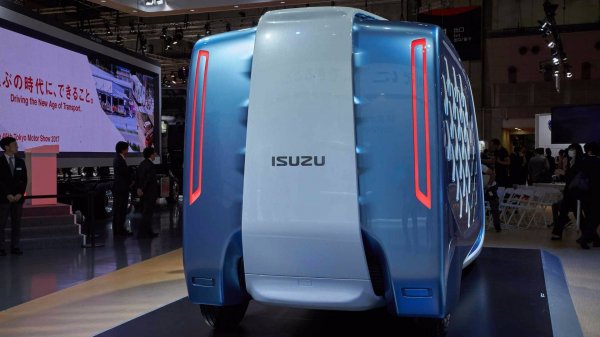 Isuzu представила в Токио концепт необычного грузовика доставки