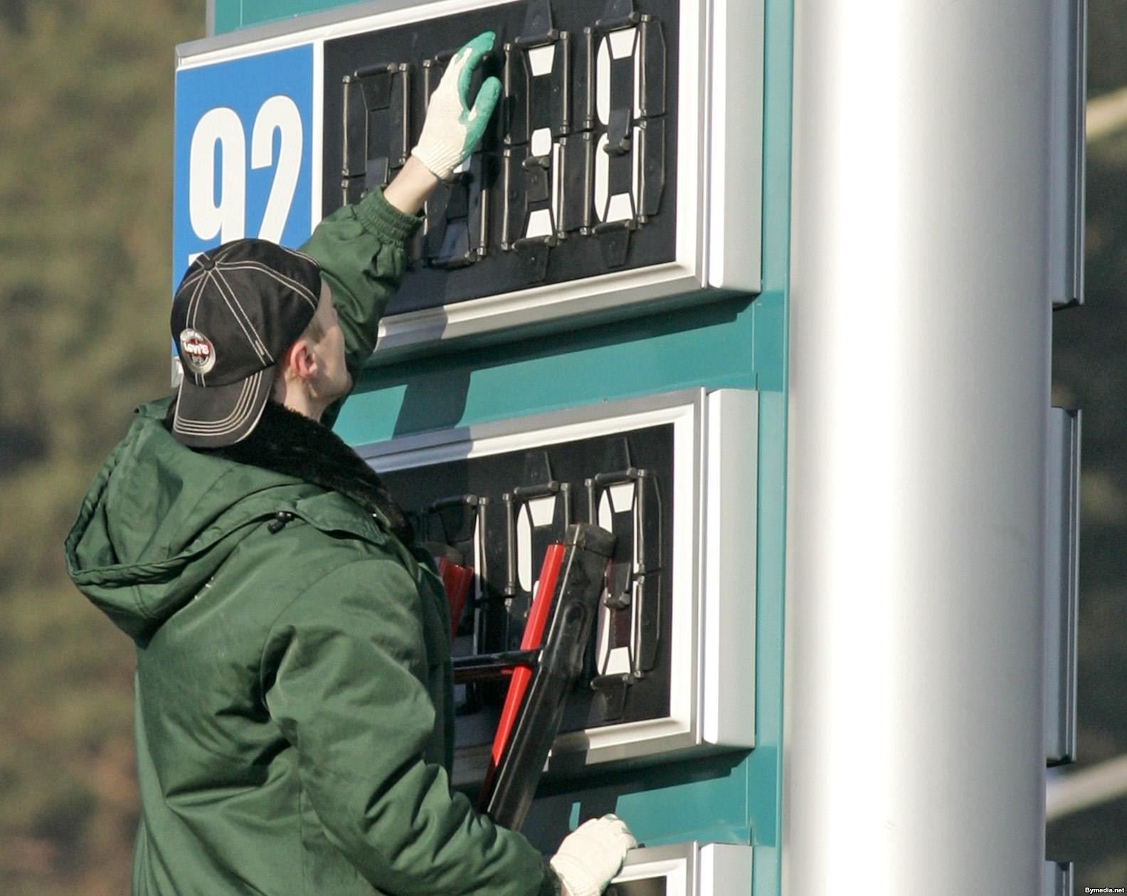 В Омске отмечается безостановочный рост цен на бензин