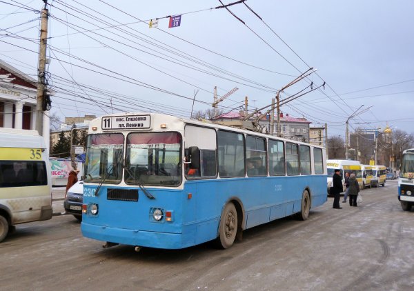Водителя троллейбуса в Саратове ударило током