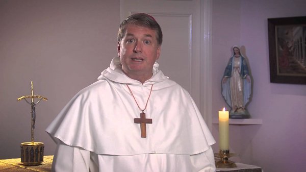 Архиепископ назвал геев виновниками ужасного 2017 года