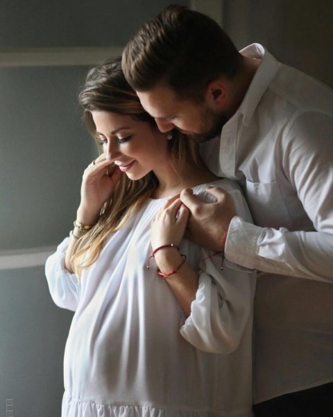 Беременная Галина Юдашкина показала трогательный снимок с мужем