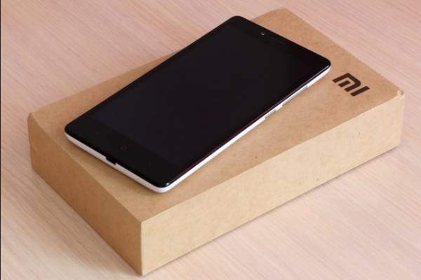 Xiaomi выпустила помощневший безрамочный бюджетник Redmi 5
