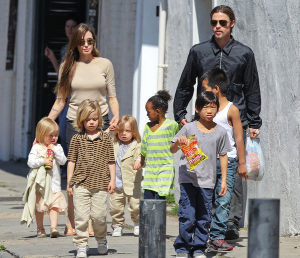Третья дочь Анджелины Джоли «стала мальчиком»: Проблемы в воспитании или влияние окружения?