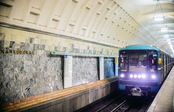 Неисправный состав стал причиной сбоя на салатовой ветке метро в Москве
