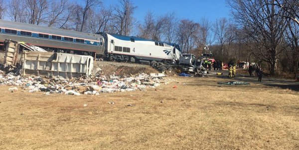 Один человек погиб в итоге аварии поезда с членами Конгресса США