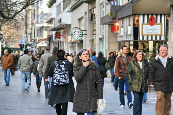 Ученые: Мозг более активен, когда человек гуляет на улице