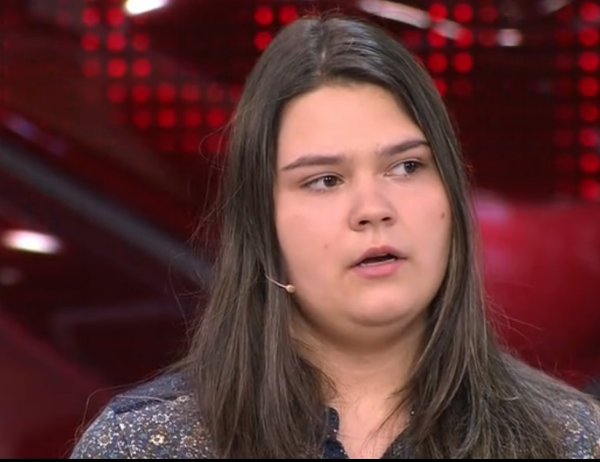 15-летнюю фанатку Дианы Шурыгиной напоили водкой и изнасиловали на дне рождения друга