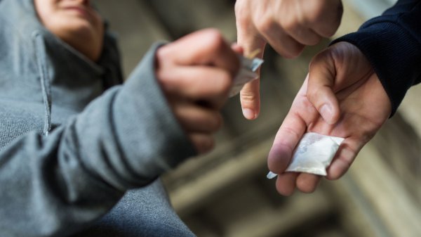 Треть жителей Германии имеет опыт употребления наркотиков