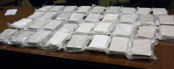 В российском посольстве в Аргентине нашли почти 400 килограммов кокаина