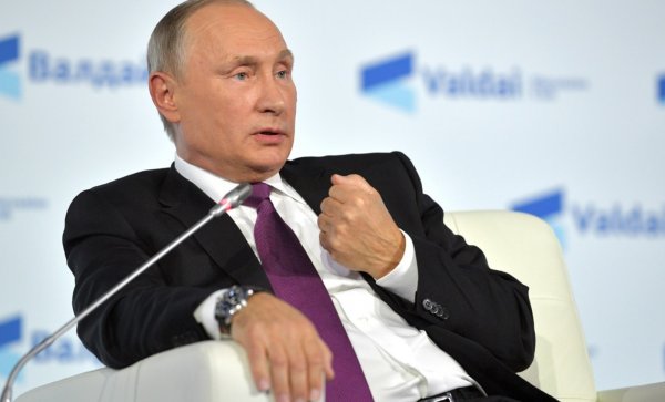 Путин удивляется «пурге», которую иногда несет Песков