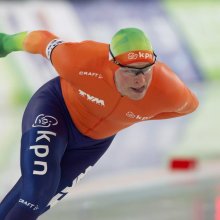 Голландский конькобежец Крамер завоевал золото ОИ на дистанции 5000 м