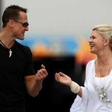 Супруга Михаэля Шумахера продала личный самолет гонщика за 25 млн фунтов
