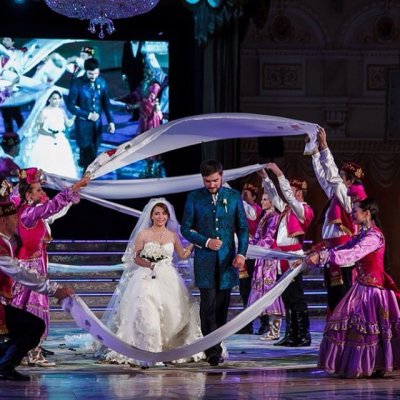 Роза Сябитова опубликовала первые фото со свадьбы дочери