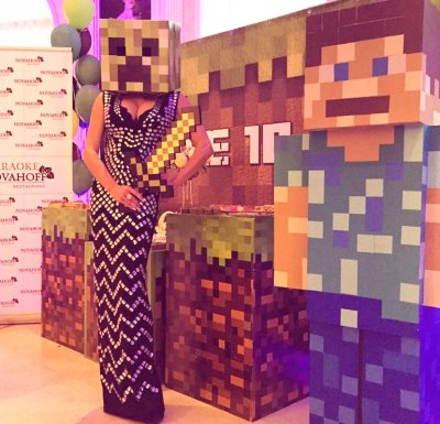 Волочкова устроила вечеринку дочери в стиле Minecraft