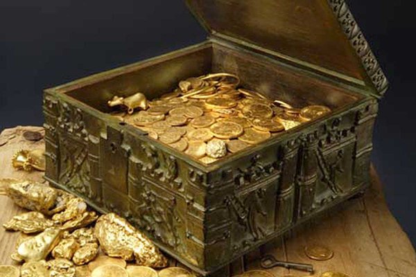 В Бункере Ляша в Калининграде нашли четыре ящика, наполненных золотом