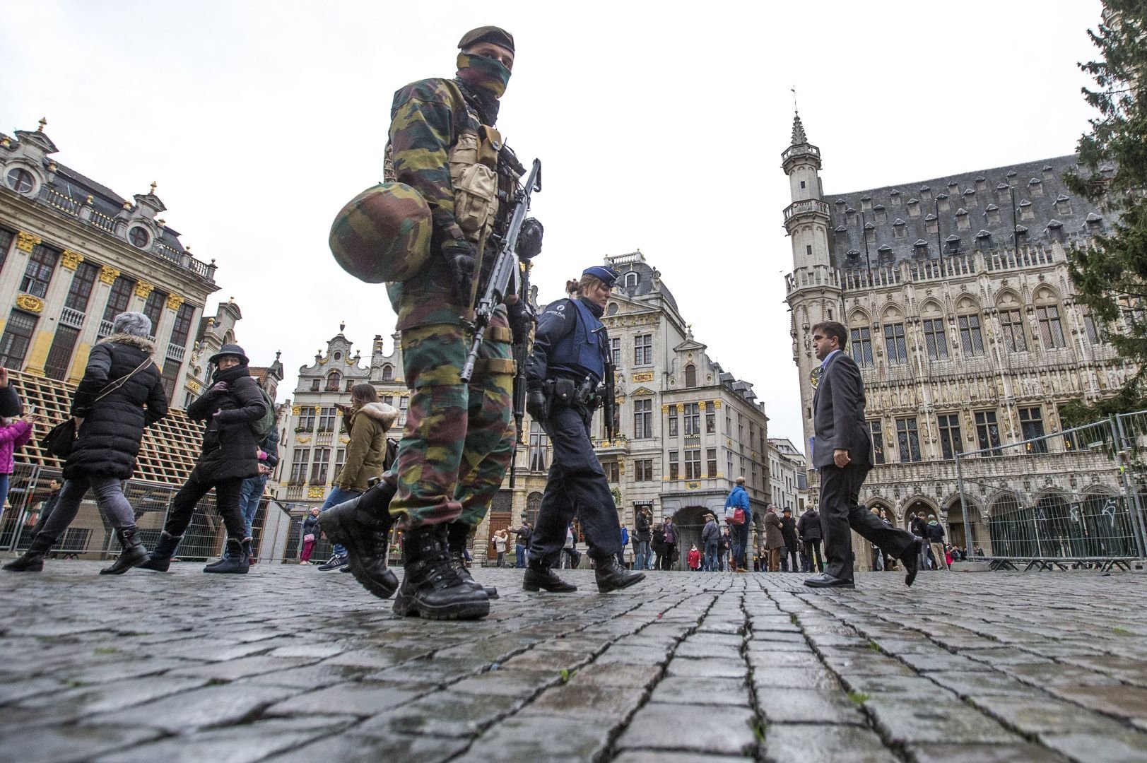 Теракт в бельгии. Бельгия люди. Терроризм в Европе.