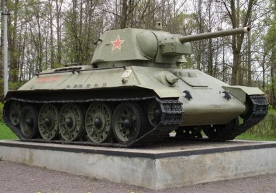 В Воронежской области из реки поднимают единственный сохранившийся танк Т-34-76