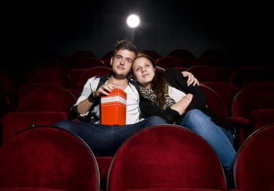 Ученые: Женщины запоминают романтические комедии лучше, чем мужчины