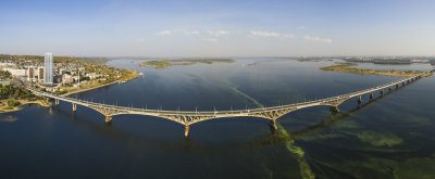 Водолазы обнаружили тело мужчины, спрыгнувшего с моста Саратов-Энгельс