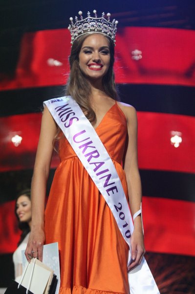 Мисс Украина пожаловалась на нехватку $250 тысяч на покупку короны