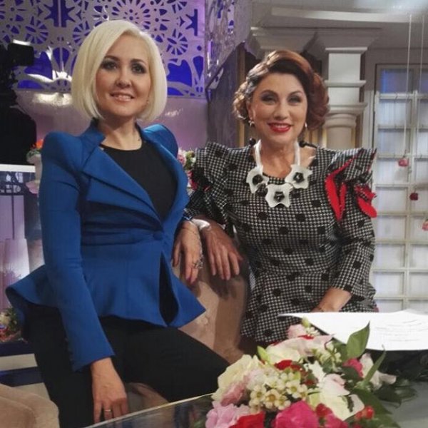 Ведущая "Давай поженимся" Роза Сябитова расплакалась на съемках программы