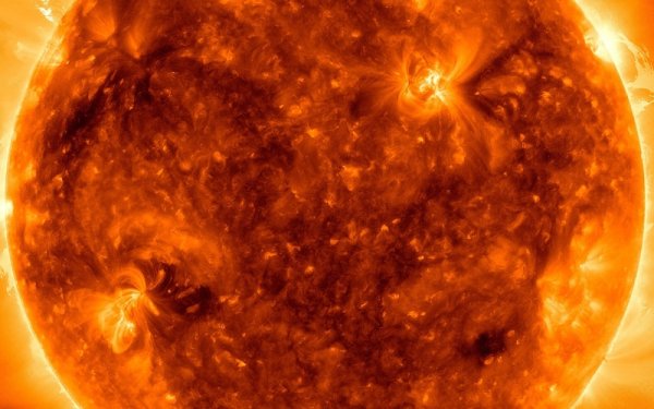 В NASA заявили, что солнце сейчас менее активно, чем в 2011 году